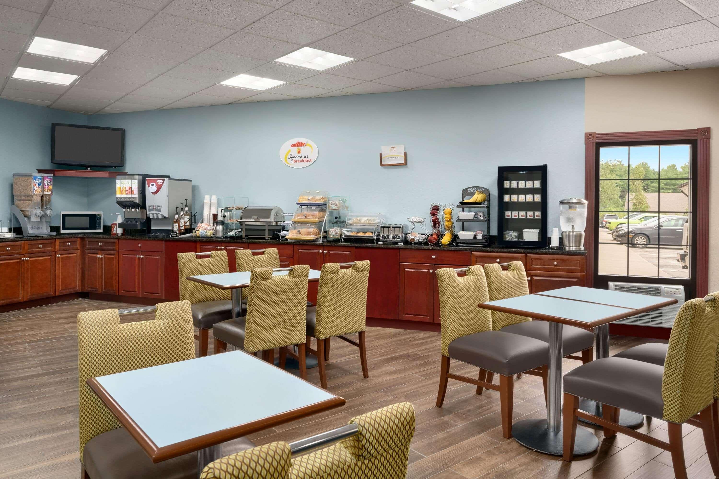 Super 8 By Wyndham West Greenwich/Providence Exteriör bild